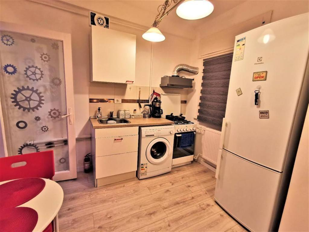 부쿠레슈티 Luxury Piata Universitate Old Town 아파트 외부 사진